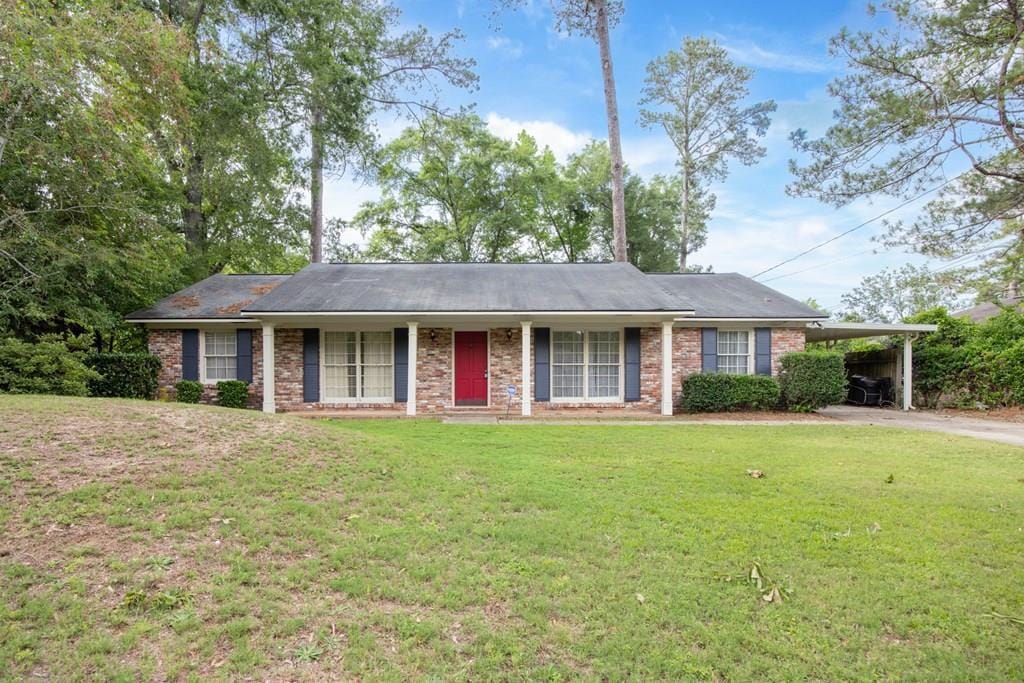 4135 King Arthur Pl, Columbus, GA 31907