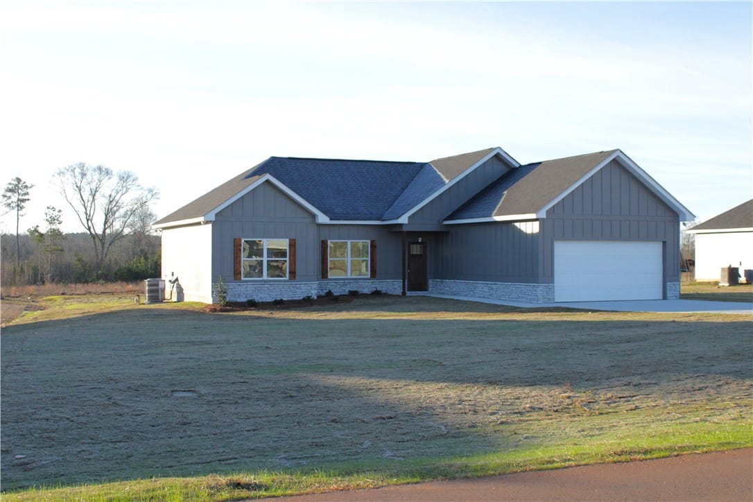 1112 30th St E, Valley, AL 36854, USA — Photo 3