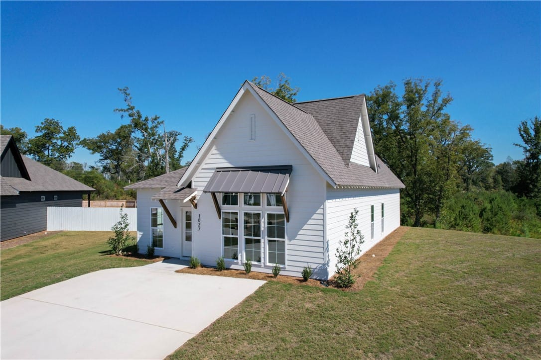1027 CROSSING, Valley, AL, 36854 — Photo 2