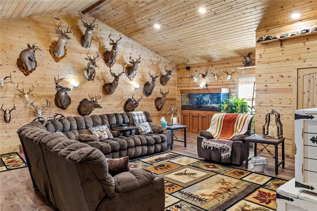 1024 TRAIL, Valley, AL, 36854
