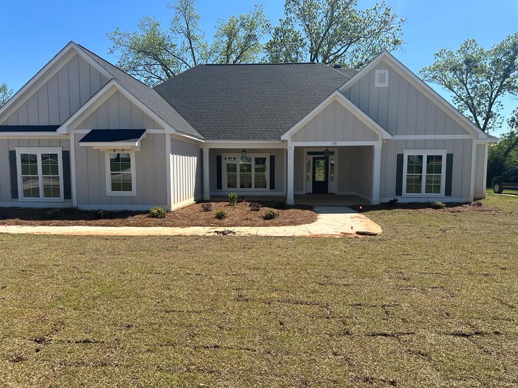 176 Belmont Dr, Leesburg, GA 31763