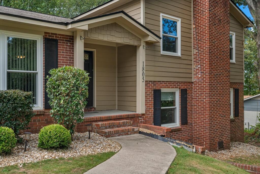 1805 Carriage Dr, Phenix City, AL 36867