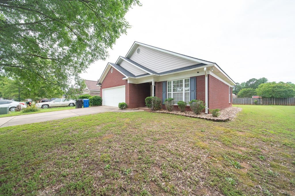 9033 Sonoma Pointe Dr, Columbus, GA 31909