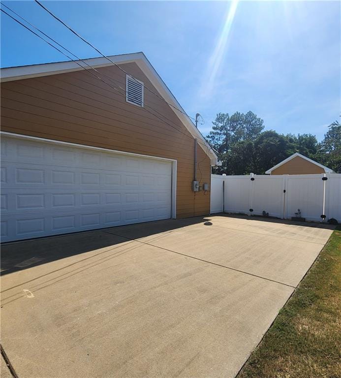 253 Lee Road 2111, Phenix City, AL, 36870