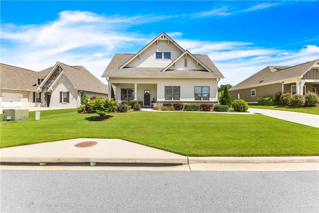 2504 FountainView Ct, Auburn, AL 36832, Well maintained and move-in ready