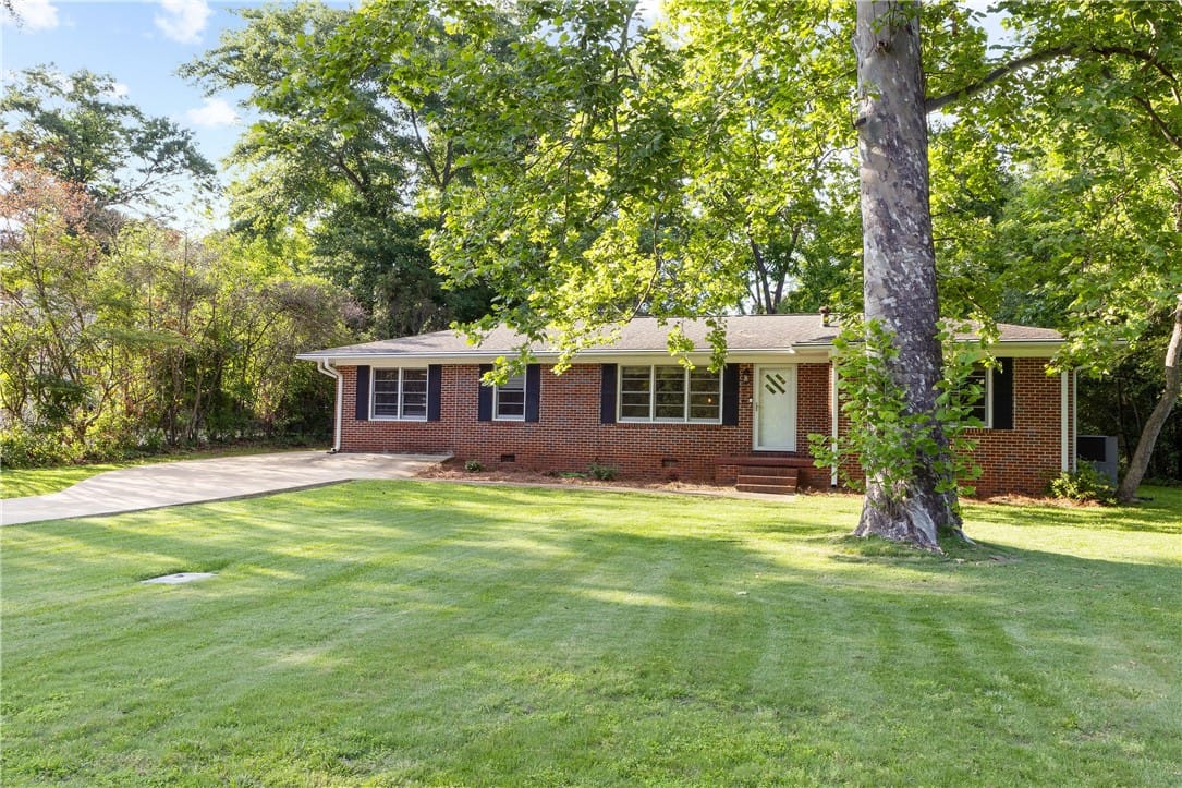 316 Hillcrest Avenue, Opelika, AL, 36801