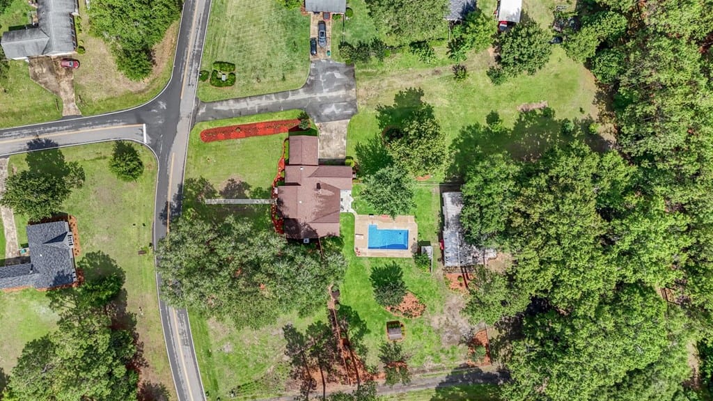 144 Northwood Dr, Leesburg, GA 31763