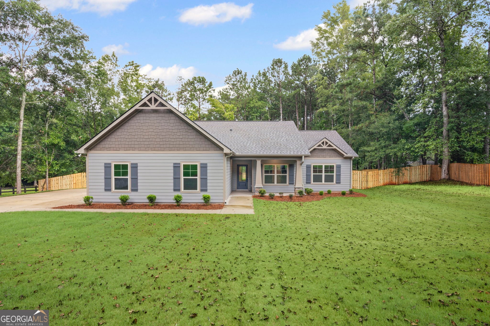 702 Old Hutchinson Mill Rd, LaGrange, GA 30240
