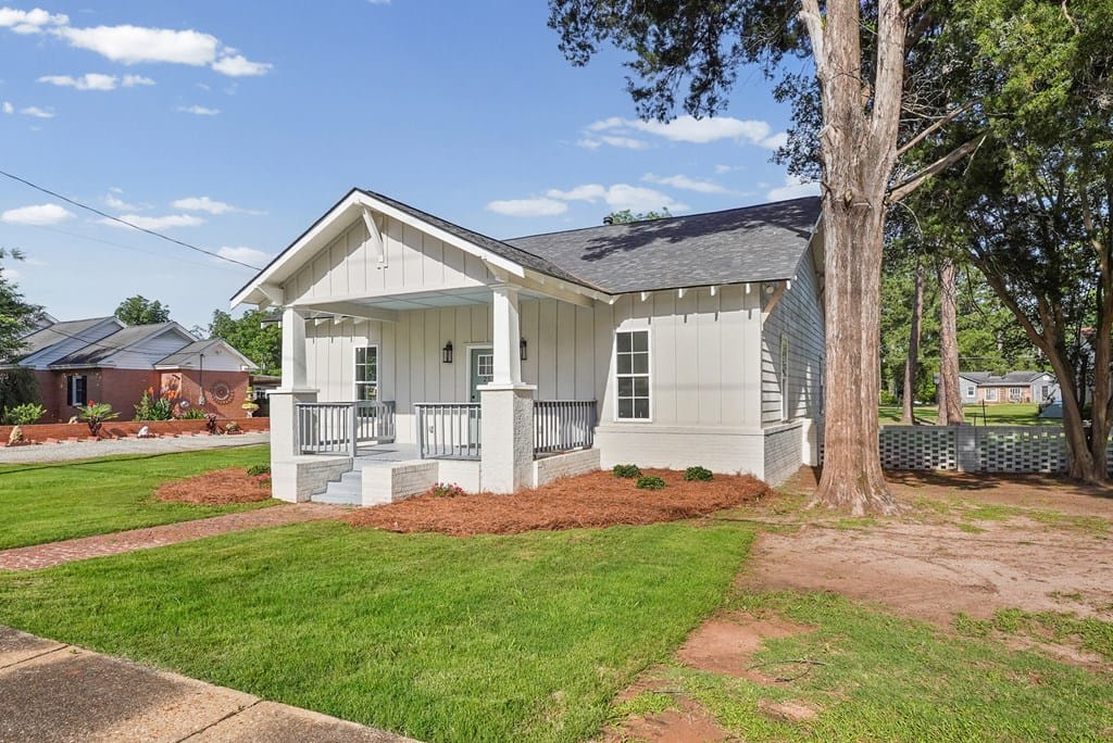 251 Pecan St SE, Dawson, GA 39842