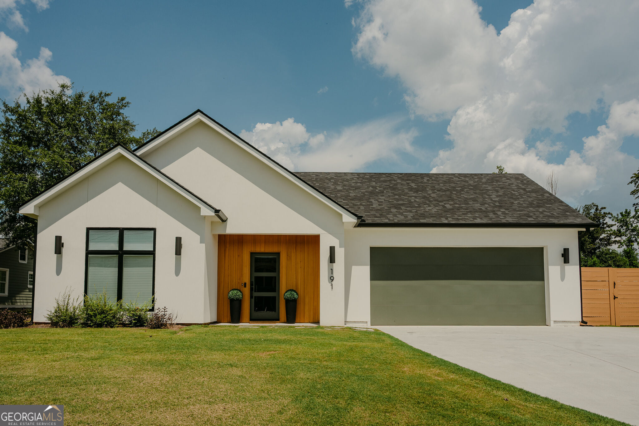 191 Lagrange St, Newnan, GA 30263