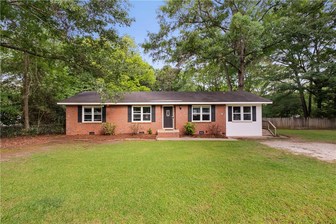 583 E University Dr, Auburn, AL 36830