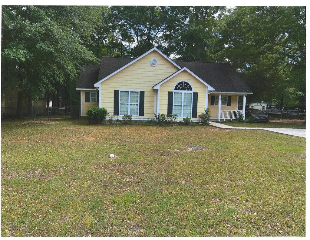 107 Amicalola Ct, Leesburg, GA 31763