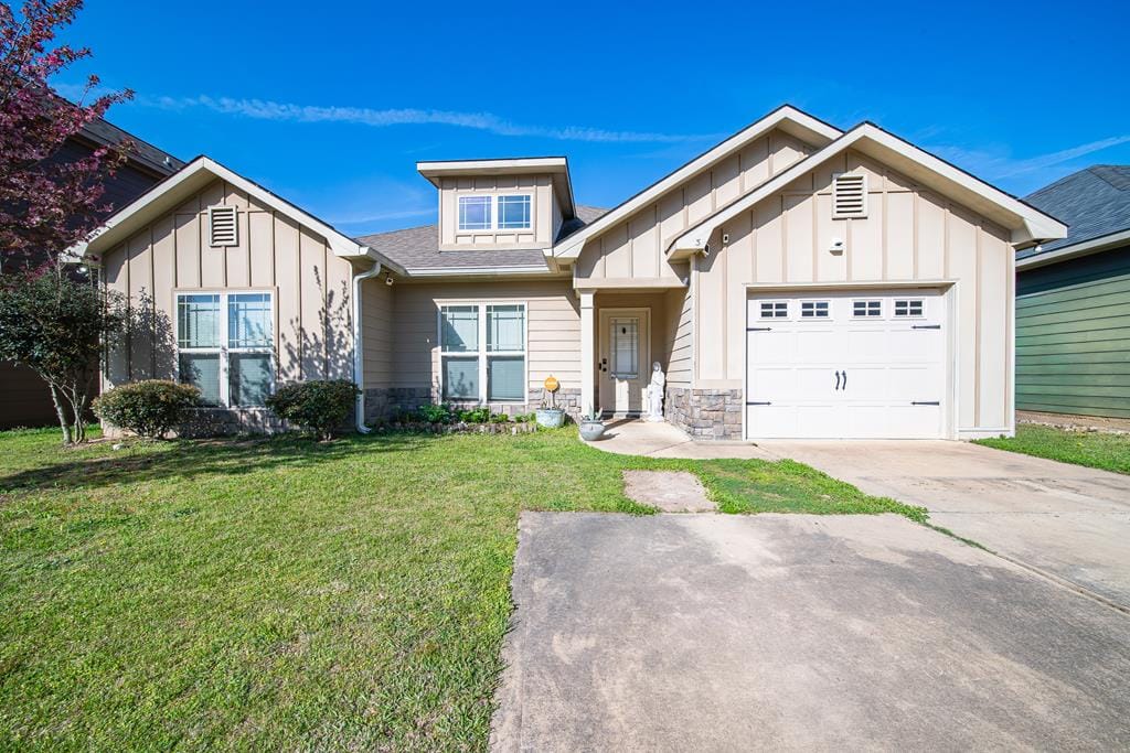 3 Hickory Heights Drive, Phenix City, AL, 36870 — Photo 1