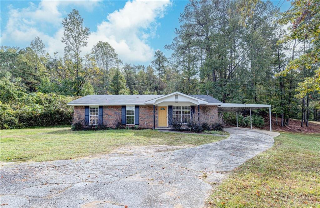 2421 Sandfort Rd, Phenix City, AL 36869