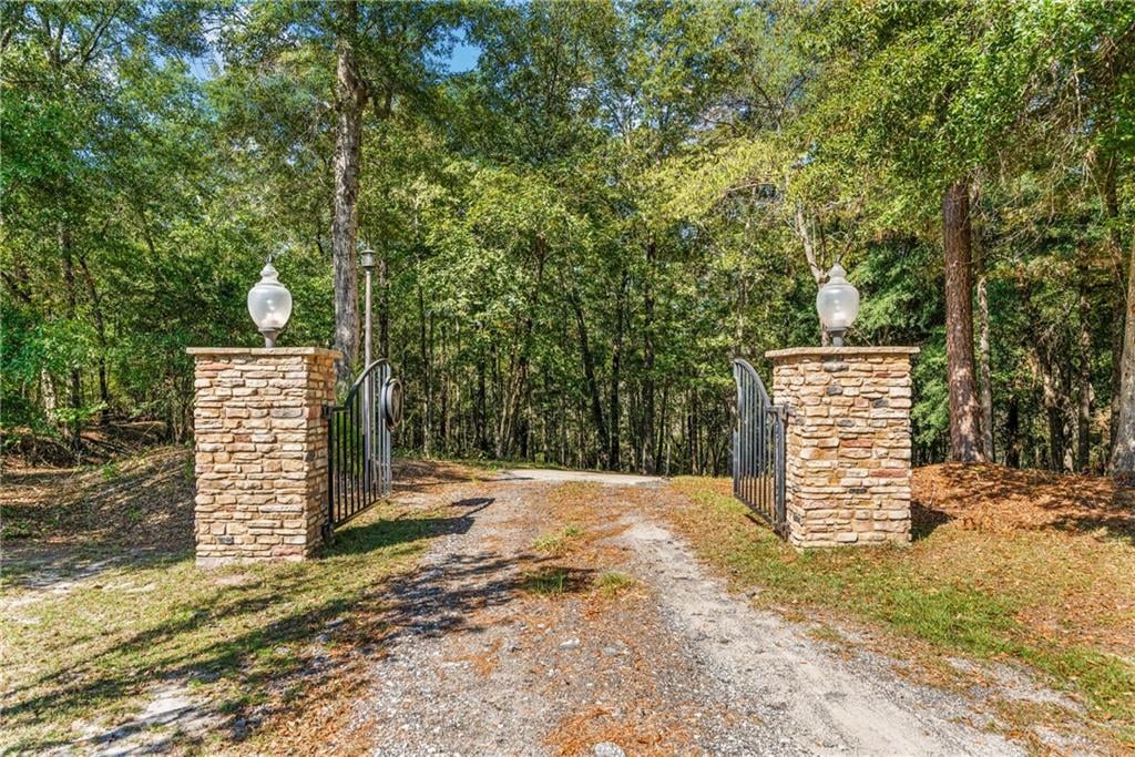 642 Nuckols Rd, Seale, AL 36875