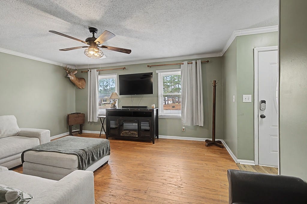 109 Lee Dr, Leesburg, GA 31763