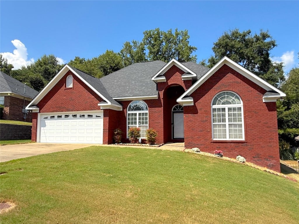 3312 Hawthorn Ln, Phenix City, AL 36867