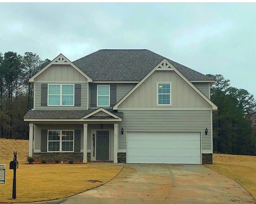 2400 Rocky Point Drive, Opelika, AL, 36801