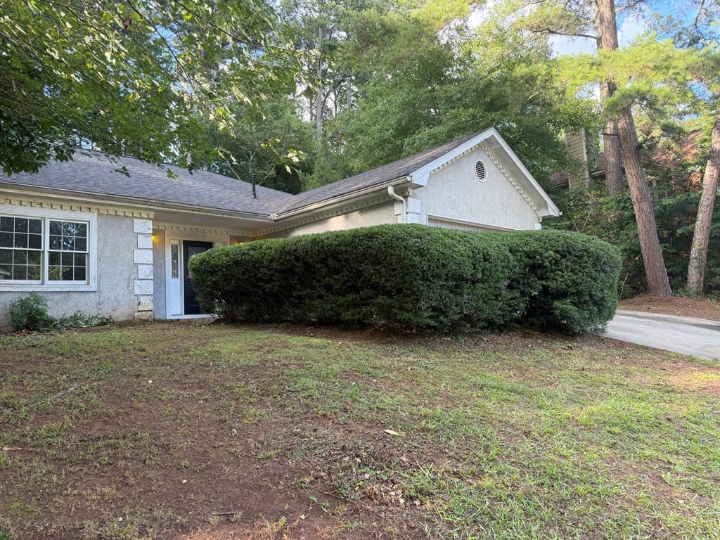 2021 Huntcliff Dr, Lawrenceville, GA 30043