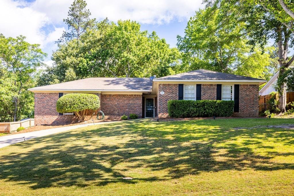2402 Beacon Street, Phenix City, AL, 36867