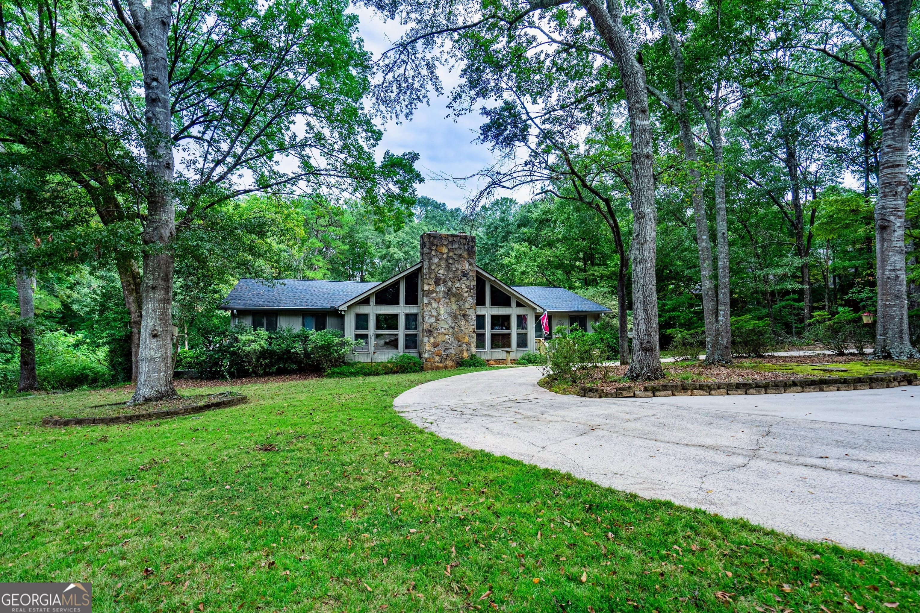 4004 White Oak Dr, LaGrange, GA 30240