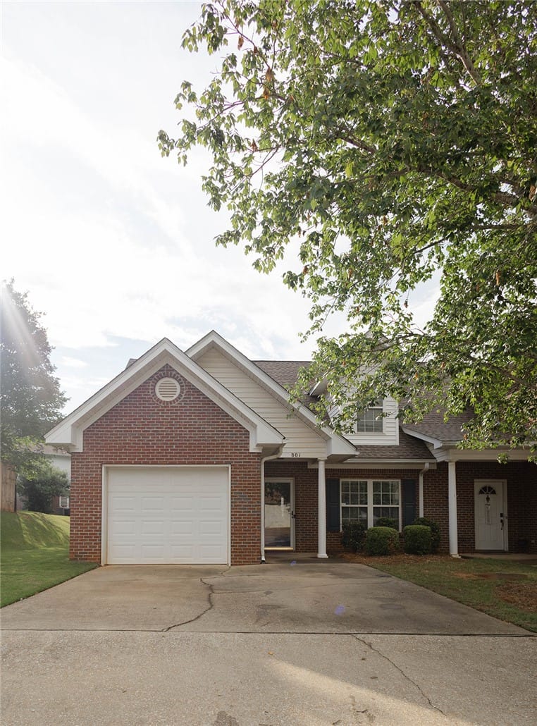 2428 E University Dr #801, Auburn, AL 36830