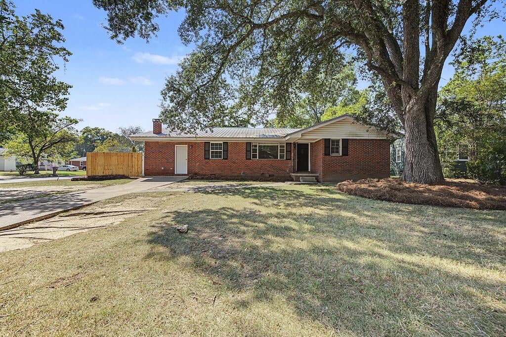 2401 Hilltop Dr, Albany, GA 31707