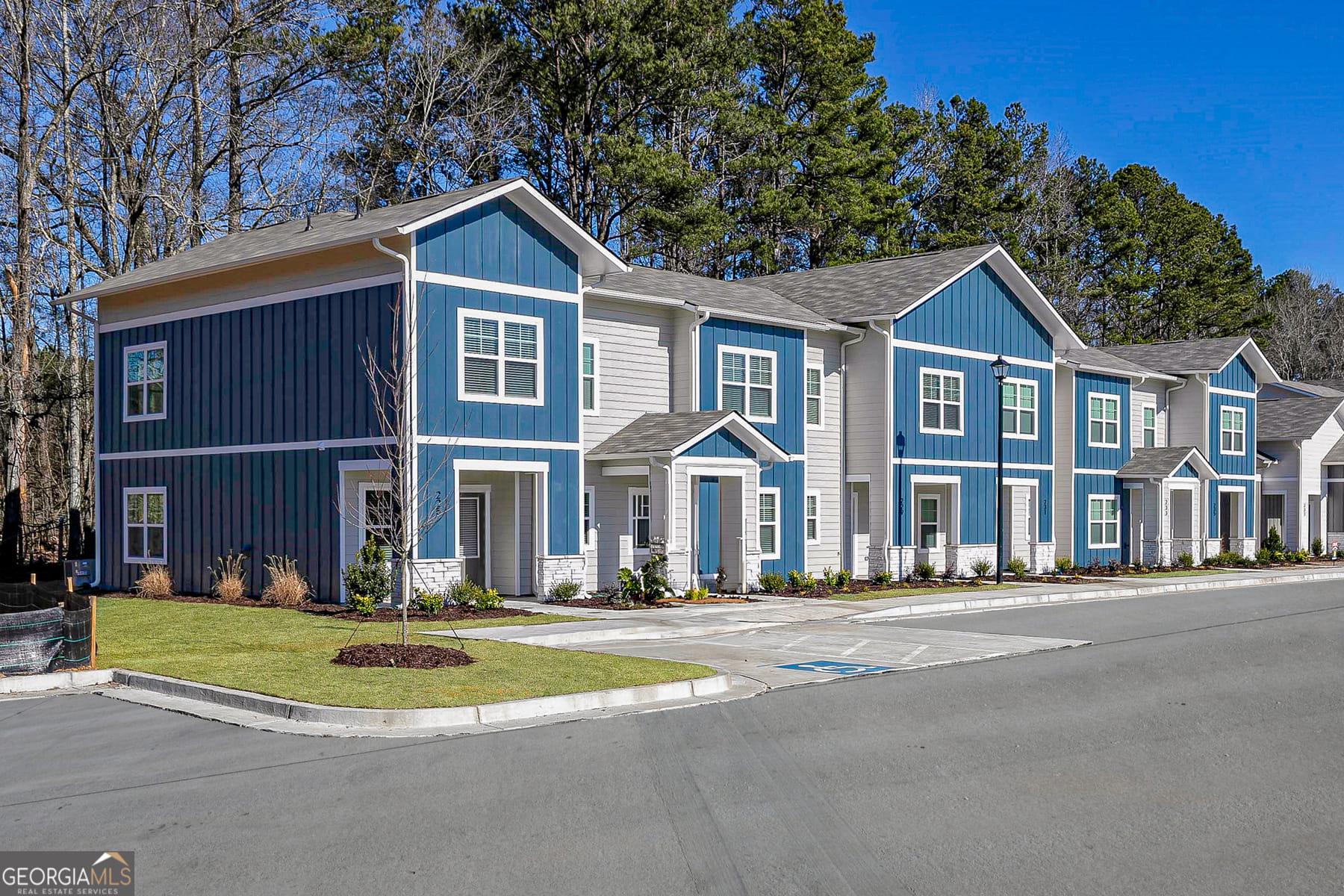 253 Rooker Dr, LaGrange, GA 30241