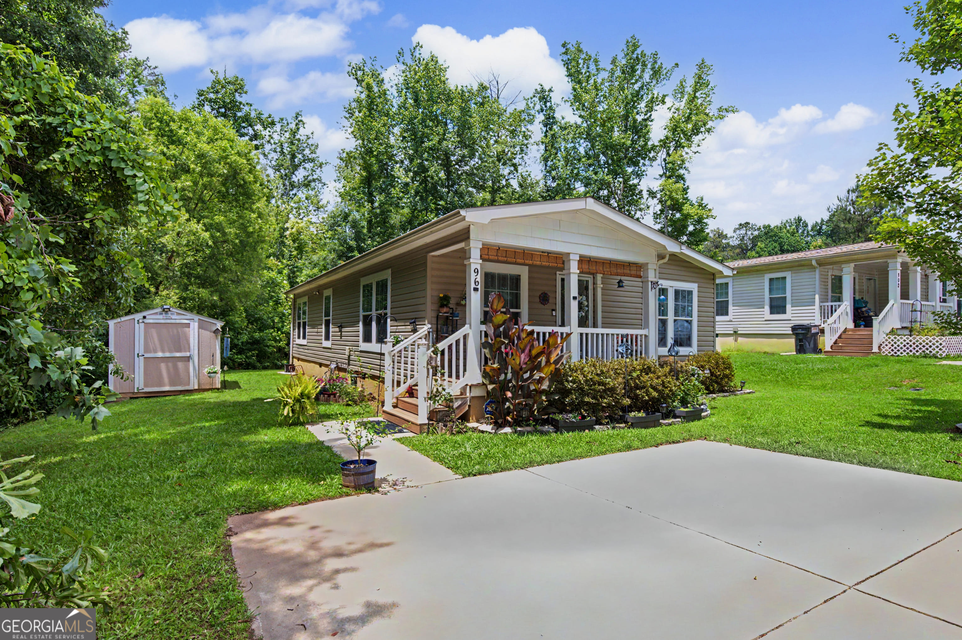 96 Bob White Ln, Newnan, GA 30263