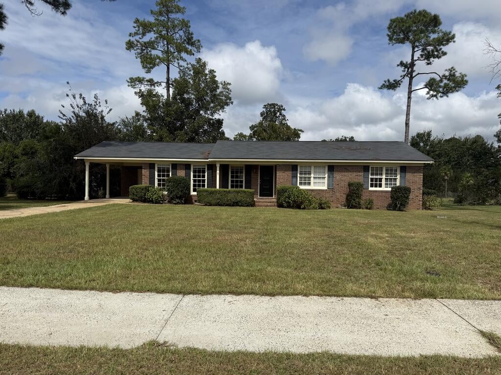 407 Holly Dr, Albany, GA 31705