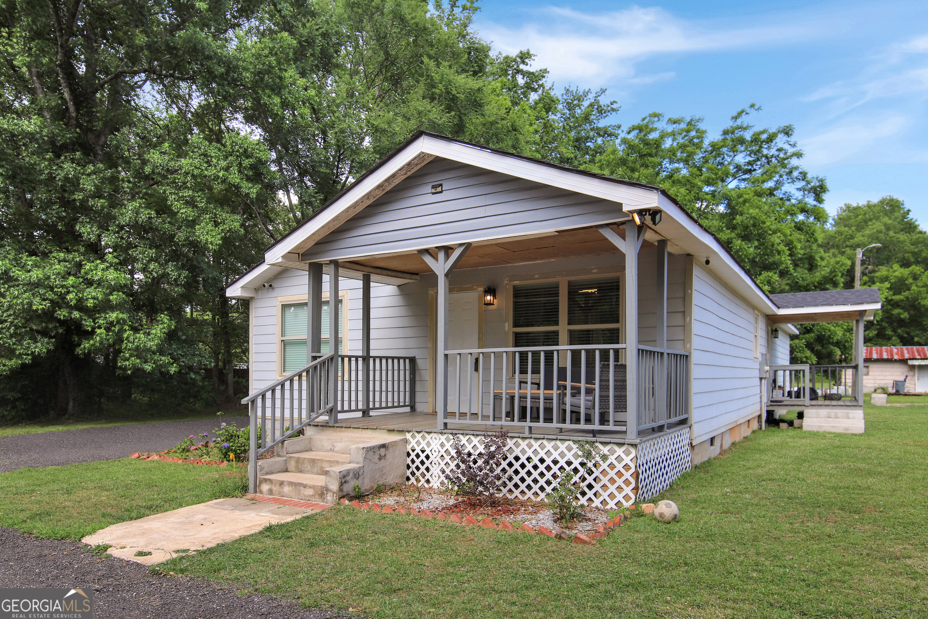 419 Fling Rd, LaGrange, GA 30240