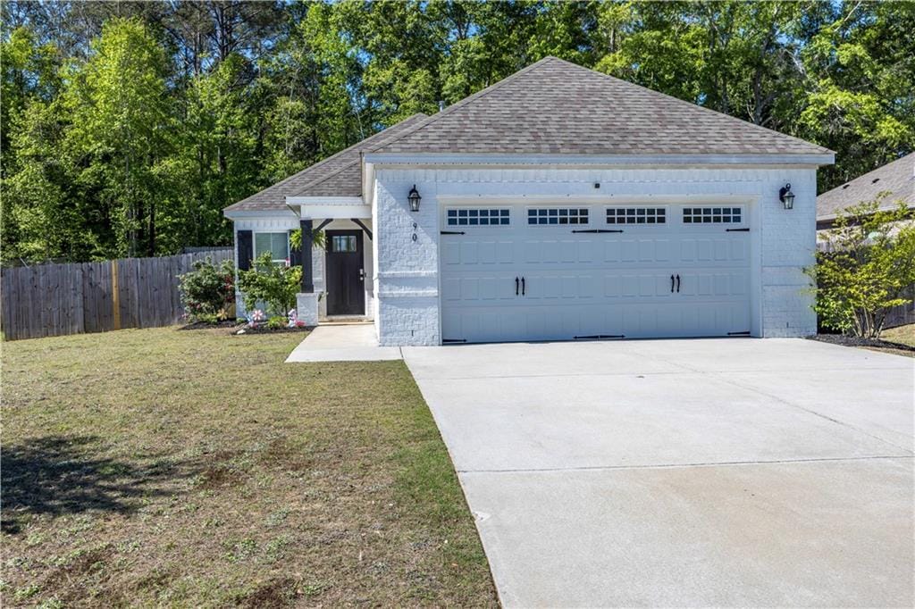 90 Quail Run Ave, Smiths Station, AL 36877