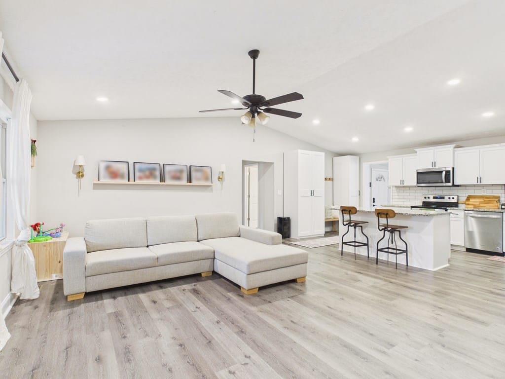 879 Lee Road, Phenix City, AL, 36870 — Photo 2