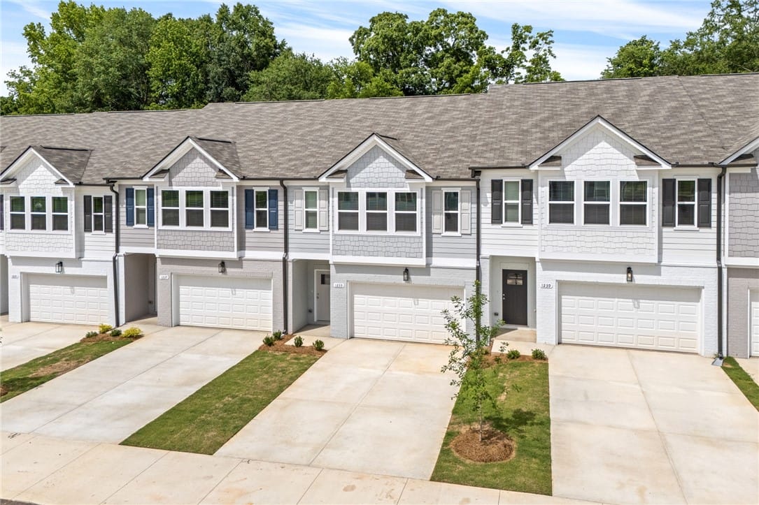 1233 McCoy St, Opelika, AL 36801