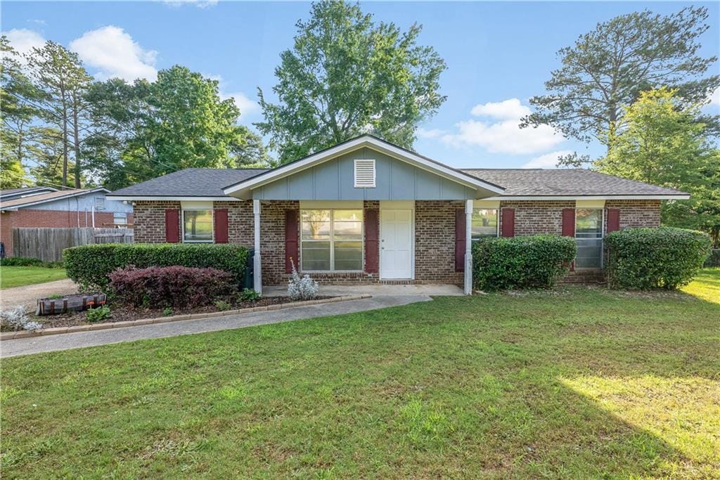 4212 Thayer Dr, Phenix City, AL 36867