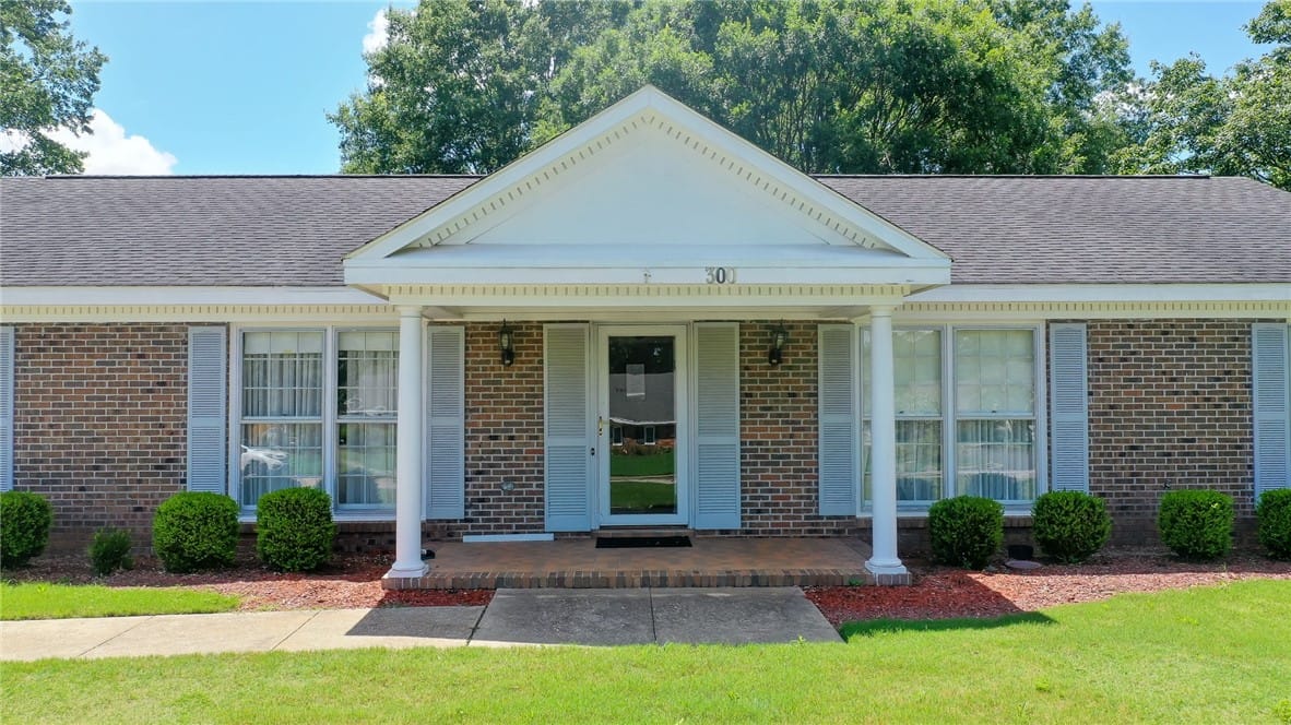 300 Kimberly Drive, Auburn, AL, 36830