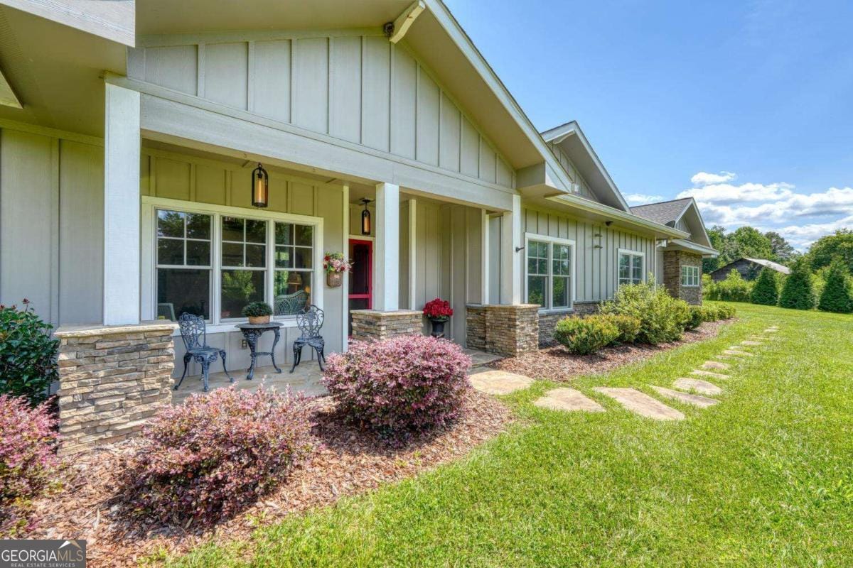 314 Winchester Cove Rd, Hayesville, NC 28904