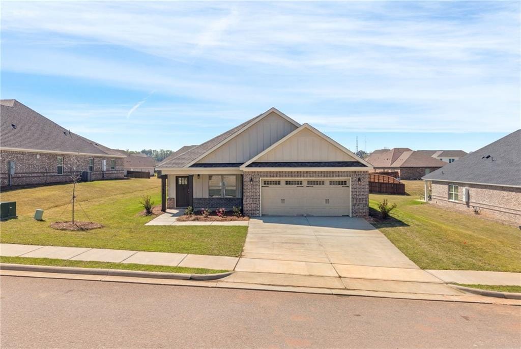 1972 Hidden Lakes Drive, Opelika, AL, 36801