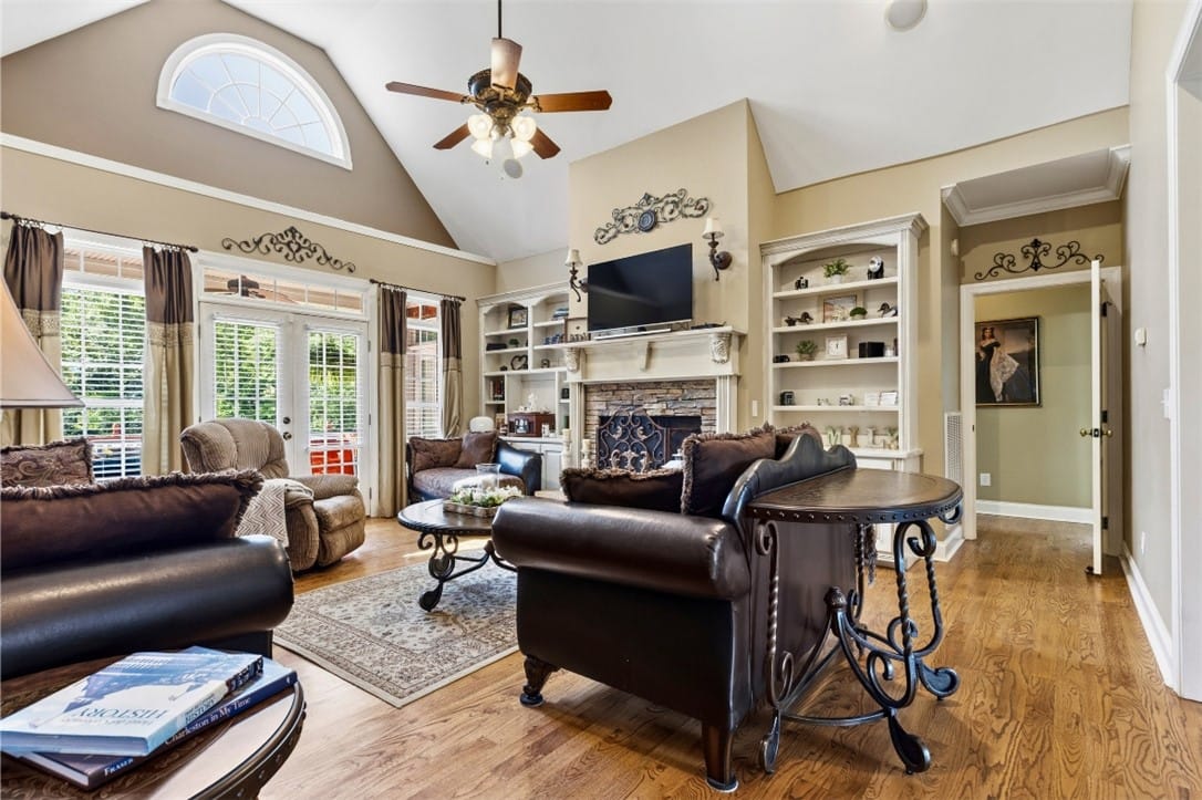 20 LEE ROAD 2122, Opelika, AL, 36804, The great room has vaulted ceilings, built-in shel