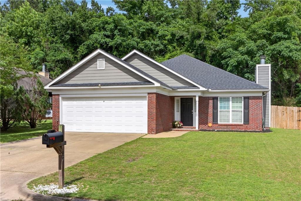 17 Devonshire Dr, Phenix City, AL 36870