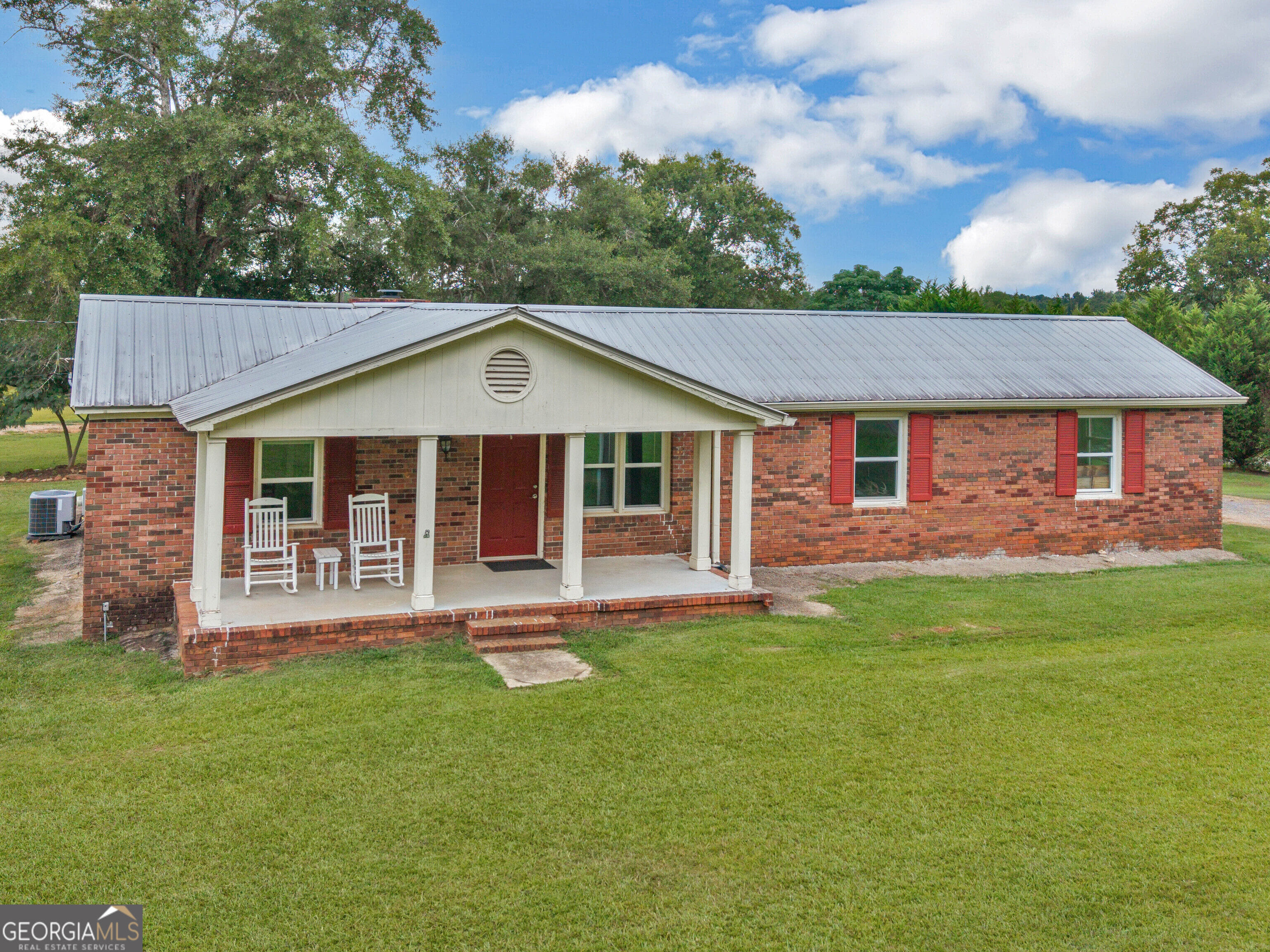 353 Jackson Dr, Thomaston, GA 30286