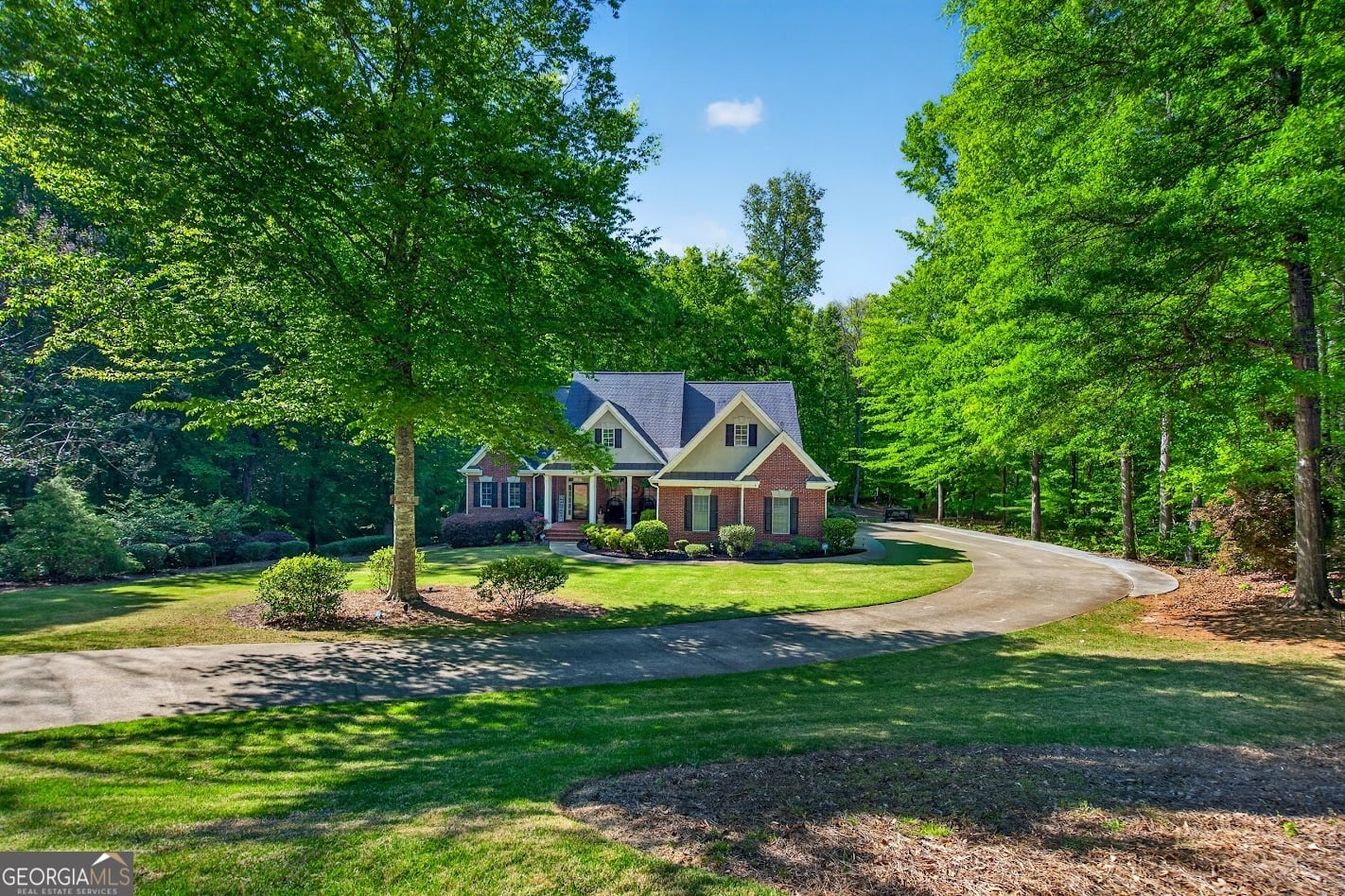 205 River Oaks Dr, LaGrange, GA 30240