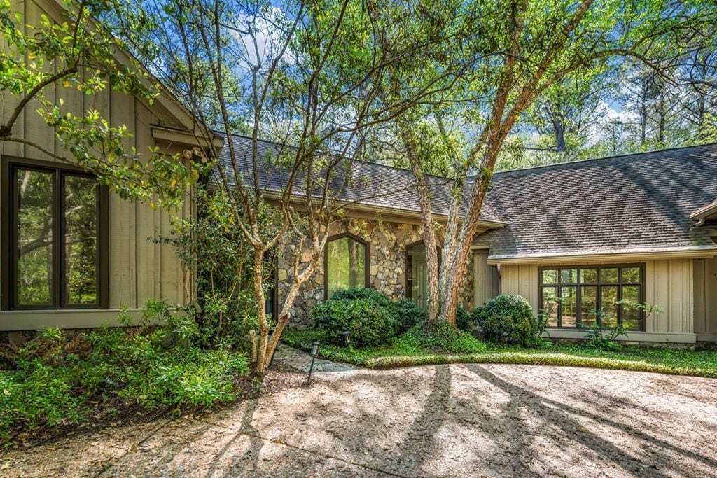 4 Mountain Ridge Ct, Columbus, GA 31904