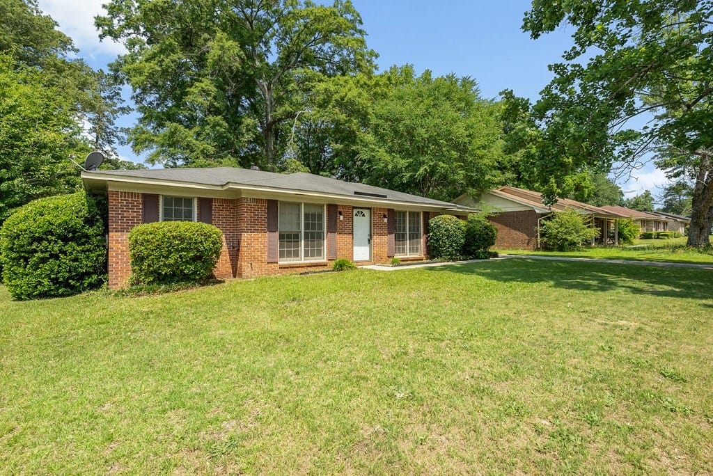 6421 Lemans Ln, Columbus, GA 31909