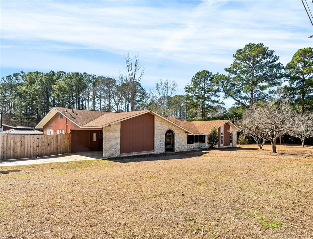 201 Hill Flo Ave, Opelika, AL 36801