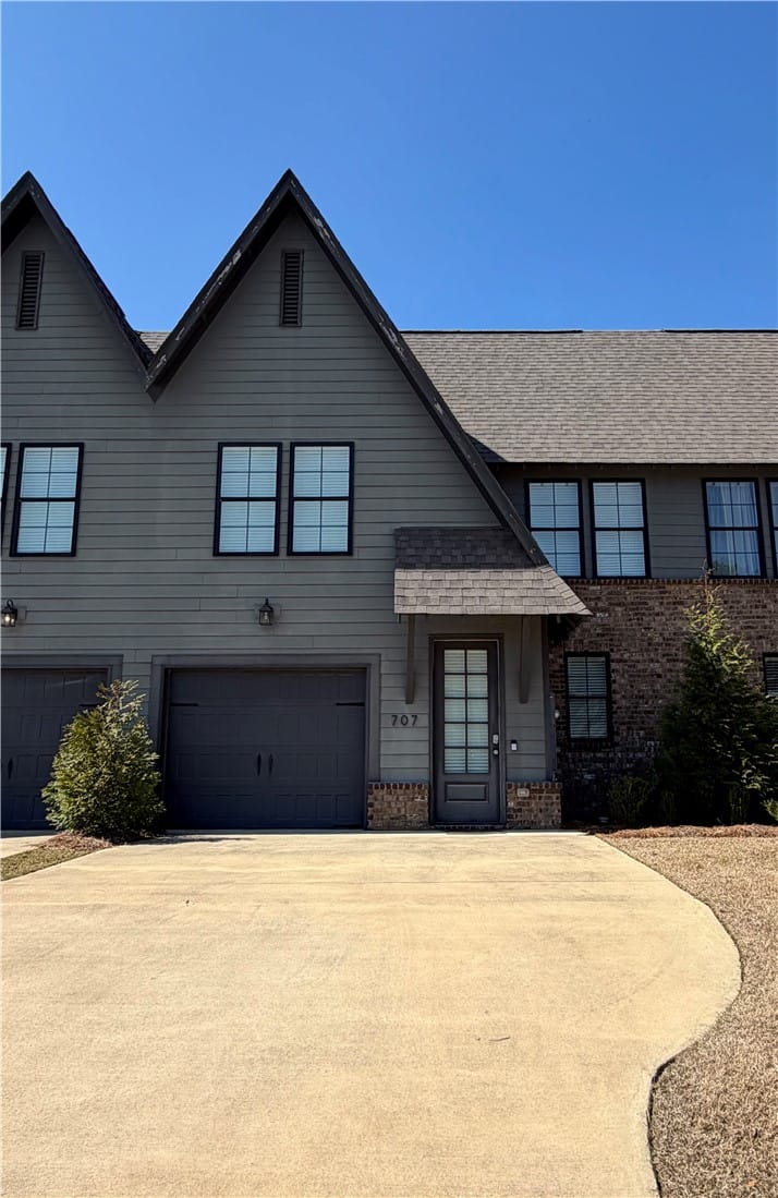 707 Cyprus Cv Dr, Auburn, AL 36830