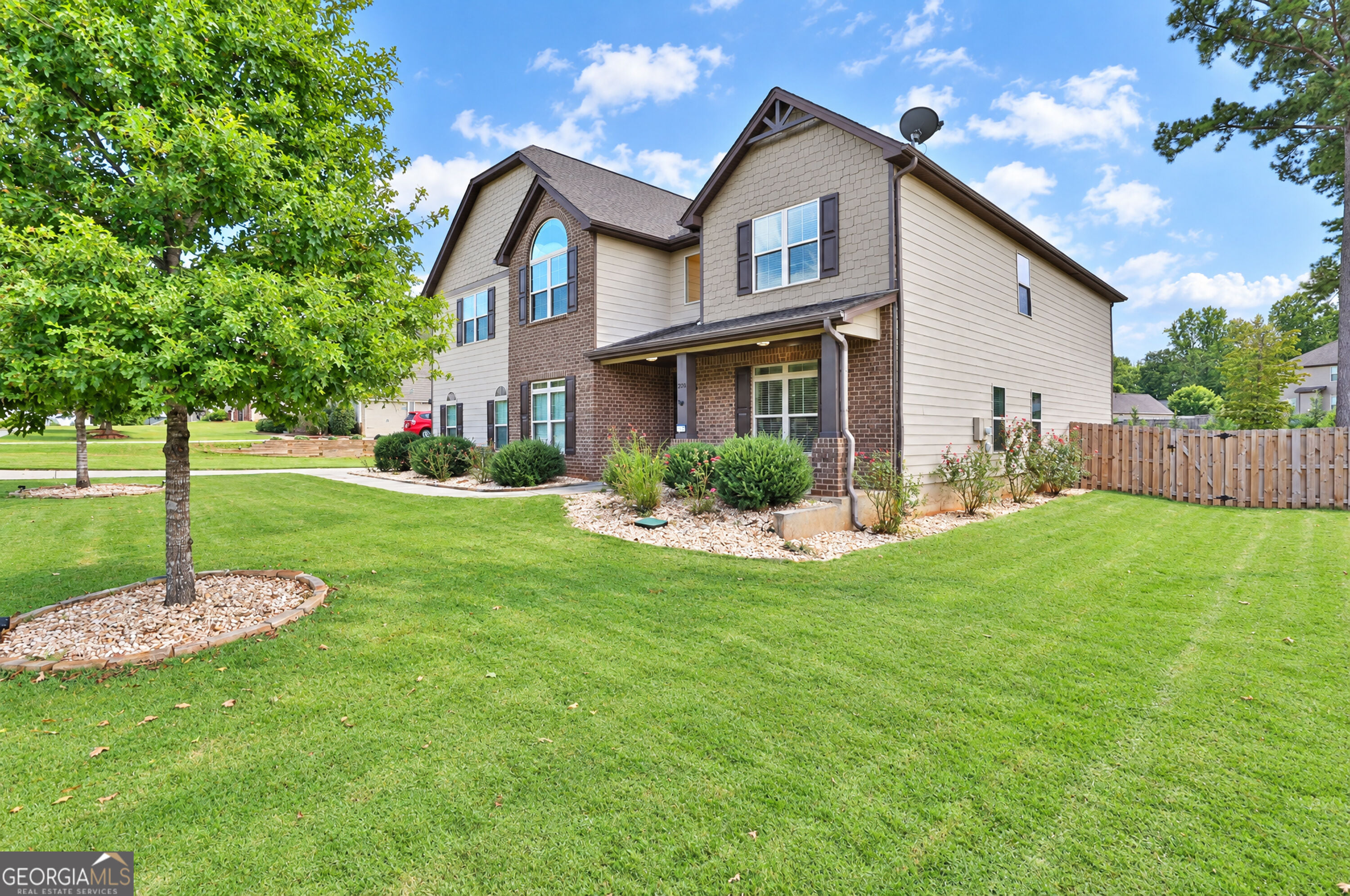 270 Darien Dr, Senoia, GA 30276