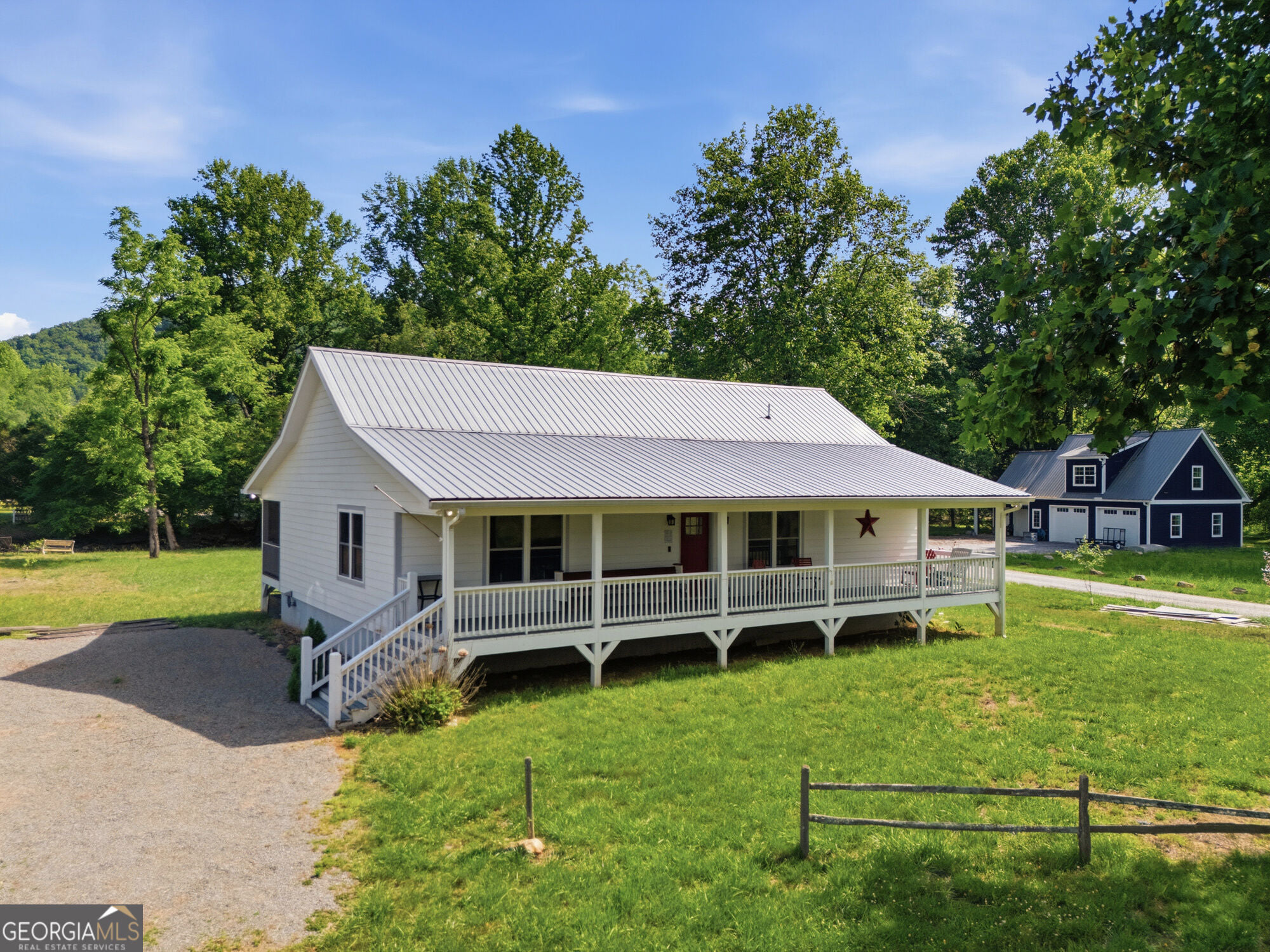 87 Laughing Waters Ln, Hayesville, NC 28904