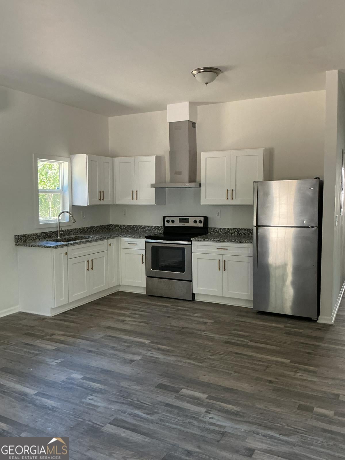 1 Sargent Tigner St, Newnan, GA 30263