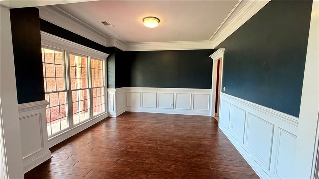 583 Shadow Wood Dr, Smiths Station, AL 36877